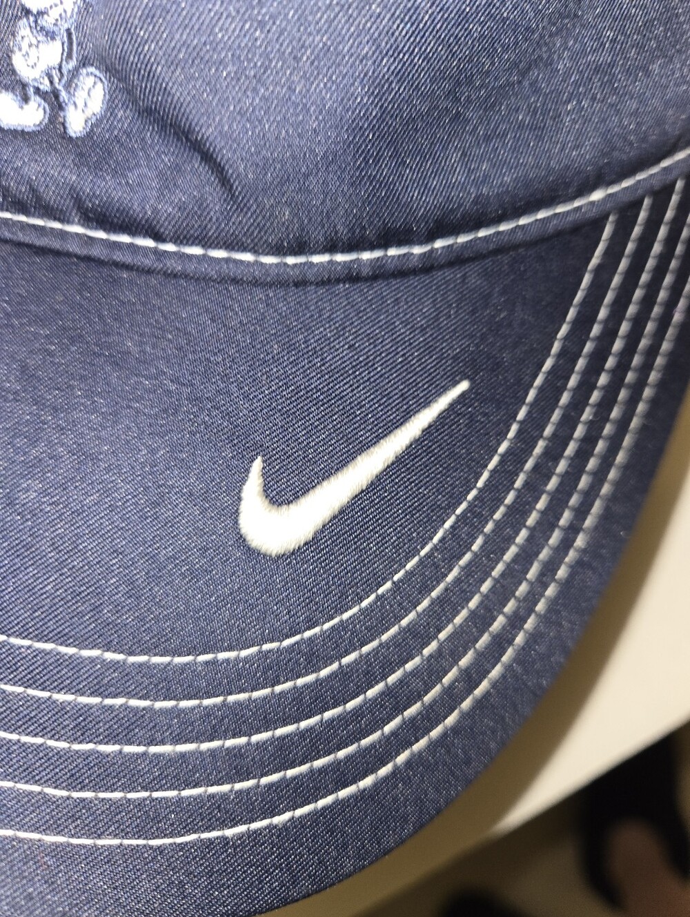 Disney Parks X Nike OSFM Mickey Embrodered Navy and White Visor - Picture 3 of 8